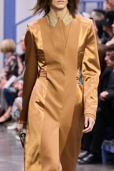 Look 39